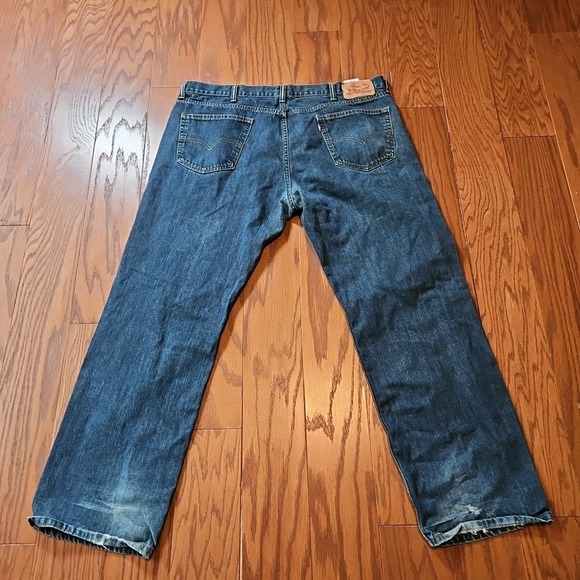 Levi's 559 Mens Jeans Size 42x32 Dark Blue Denim Cotton Pants - Picture 1 of 8
